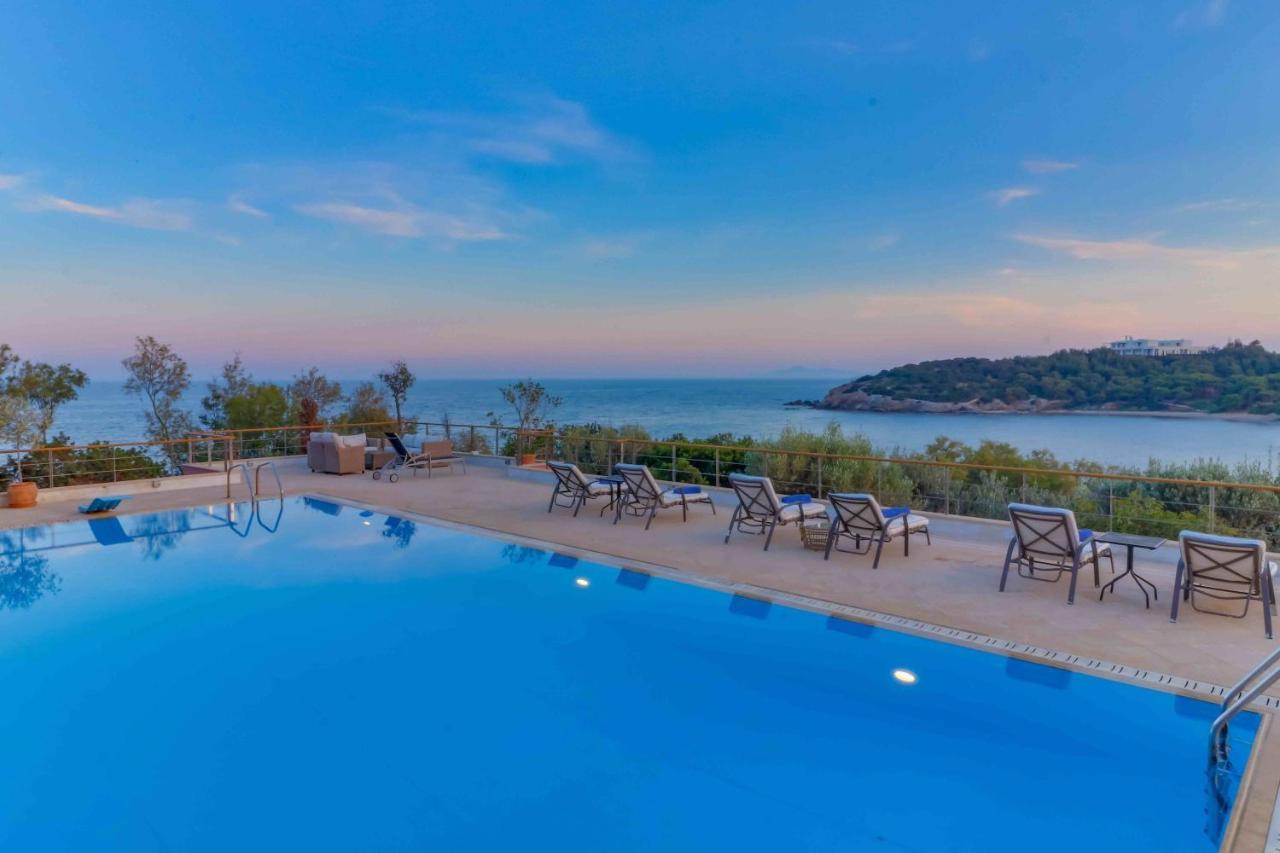 Black Diamond Beachfront Pool Villa Pasithea In Sounio, Athens Sounion Exterior photo