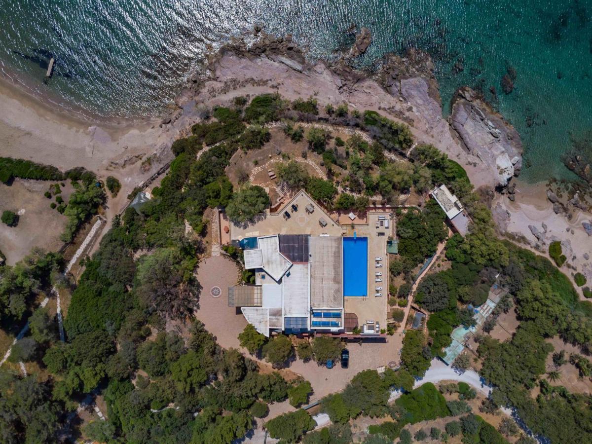 Black Diamond Beachfront Pool Villa Pasithea In Sounio, Athens Sounion Exterior photo